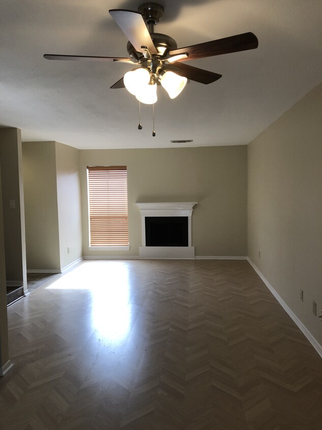 Living Area - 18511 Egret Bay Blvd #209