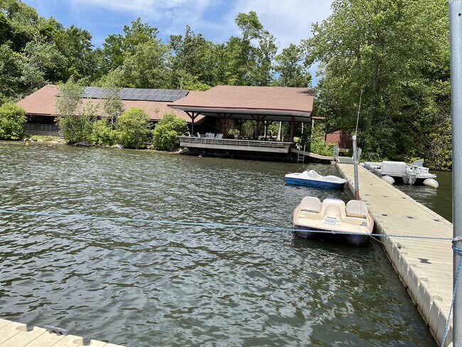 Foto del edificio - 11 Old Marlborough Rd