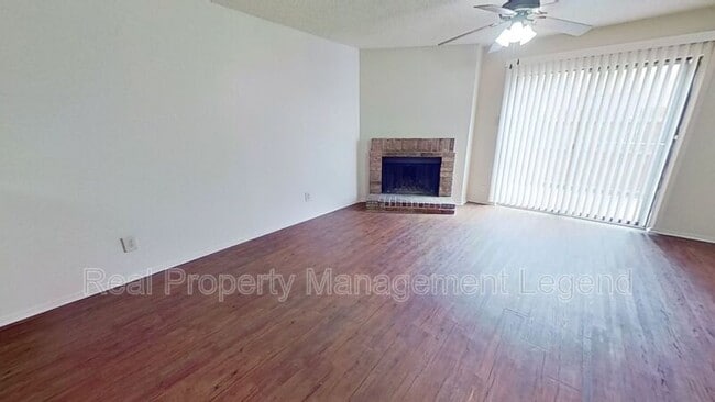 Building Photo - 8109 Silver Creek Rd