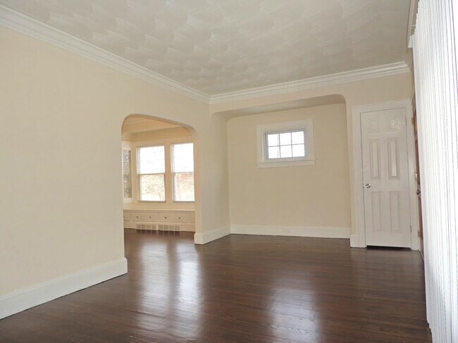 Building Photo - 4 Bed - 2 Full Bath Cape Cod for Rent in S...