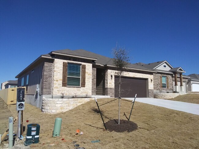 Building Photo - 2214 Mustard Cir
