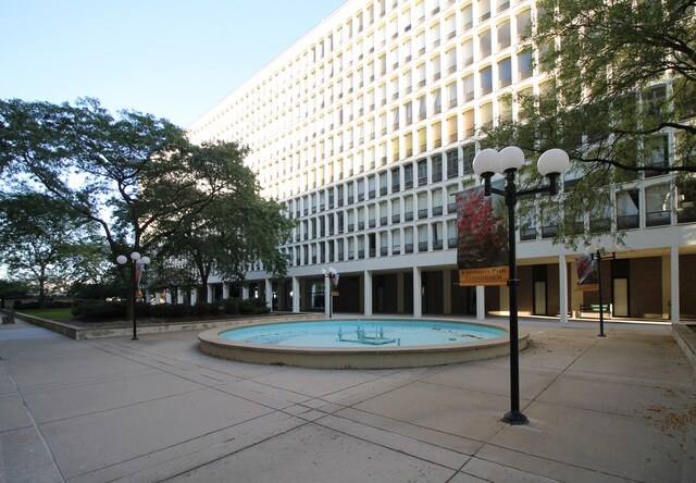 Building Photo - 1451 E 55th St