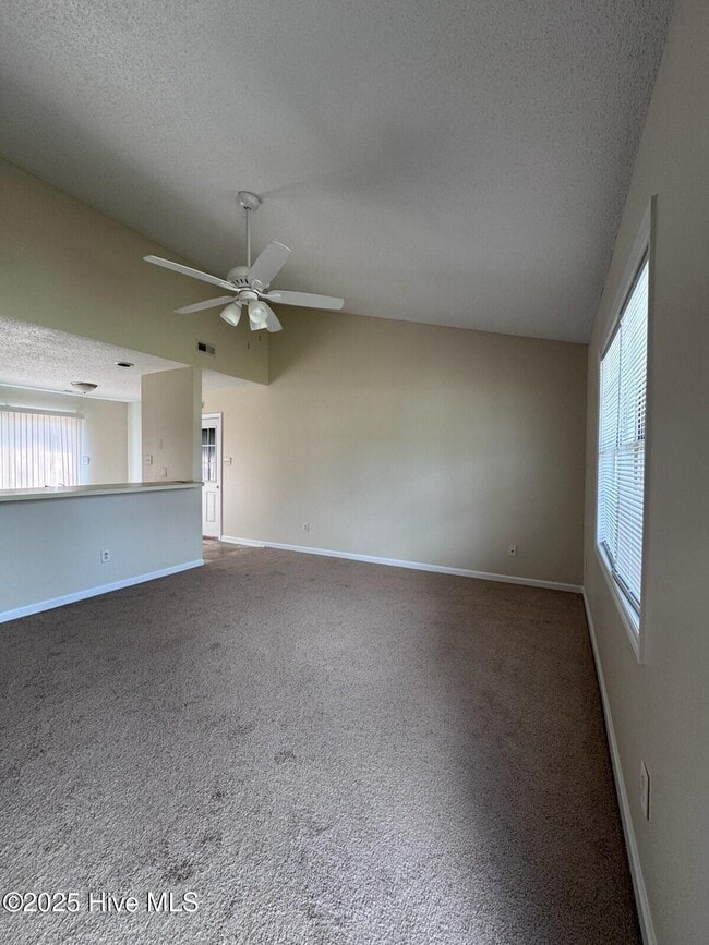 Building Photo - 202 Dayrell Dr
