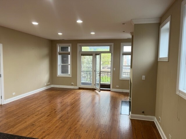 Building Photo - 1122 W Hubbard St
