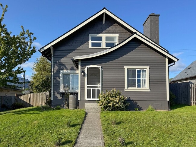 Building Photo - Charming Home for Lease