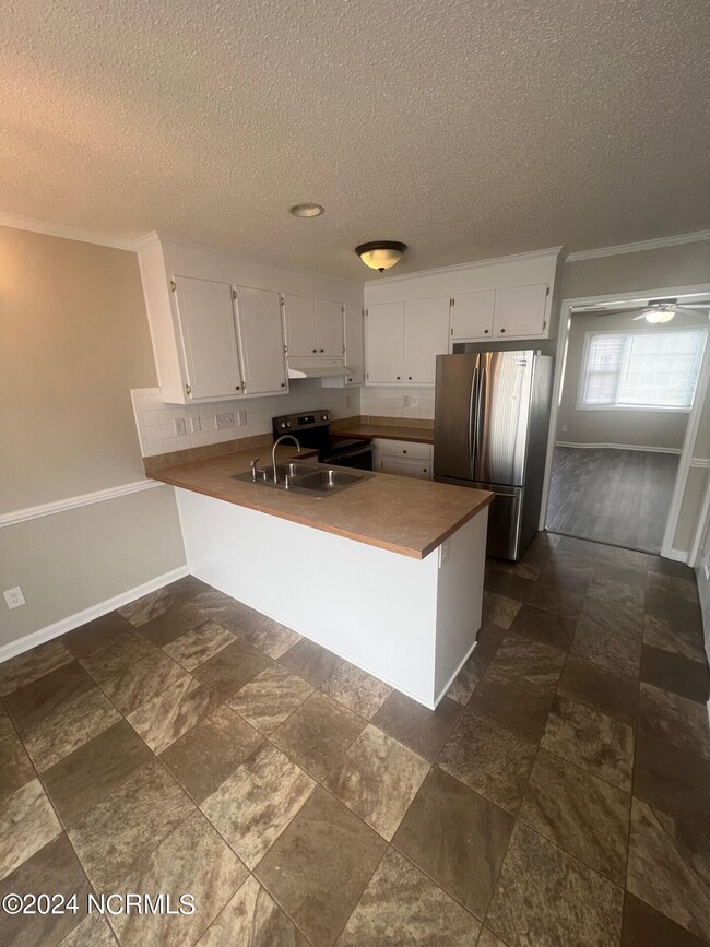 Foto del edificio - 2112 Flagstone Ct