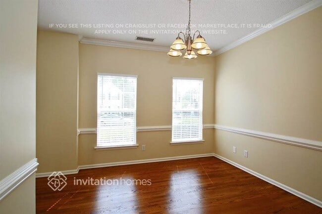 Building Photo - 5125 Bentgrass Run Dr