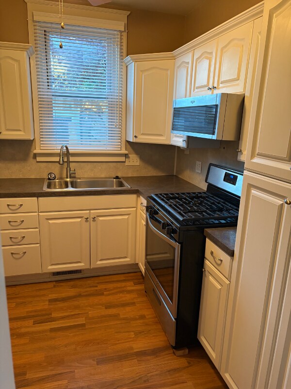 Building Photo - 2319 Herr St