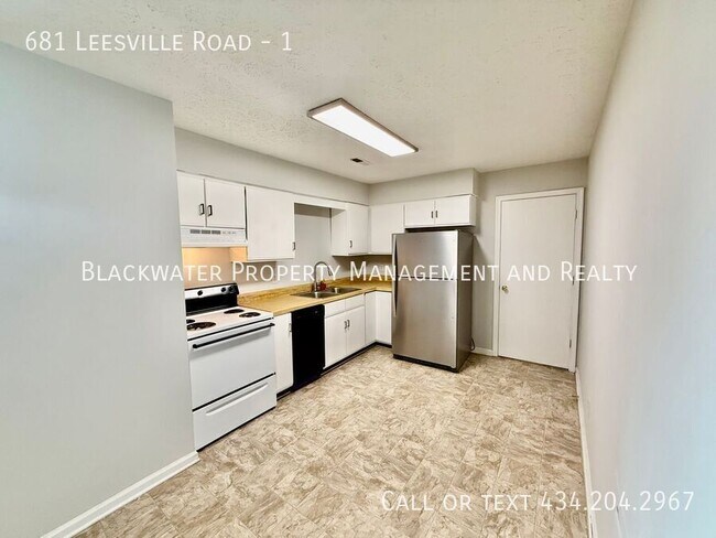 Foto del edificio - 681 Leesville Rd