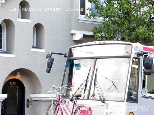 Building Photo - 4 bedroom in San Francisco CA 94117