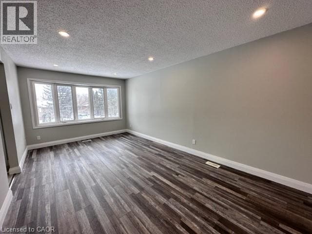 Building Photo - 132 Briar Knoll Dr