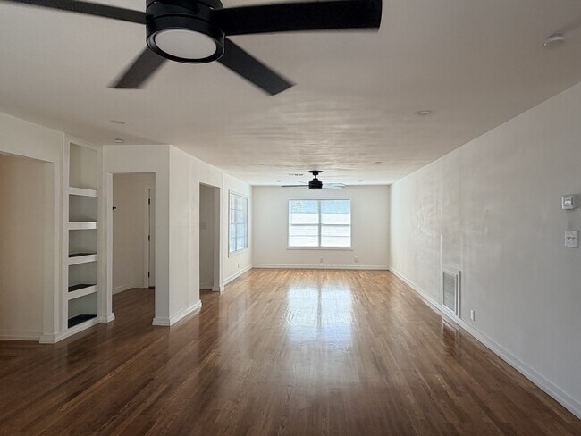 Foto del edificio - 914 Belmeade Dr
