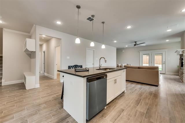 Building Photo - 373 Braves Wy
