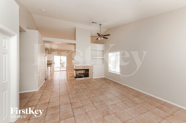 Foto del edificio - 3016 Myrtle Creek Ct