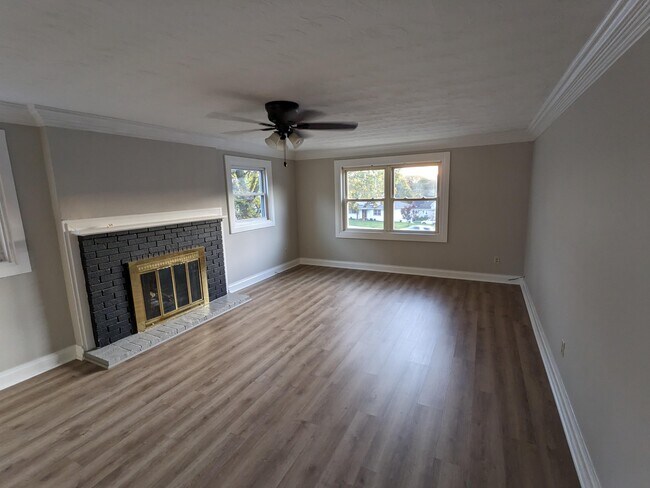 Living Room - 583-2 Main St