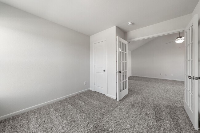 Building Photo - 516 A D Crain St