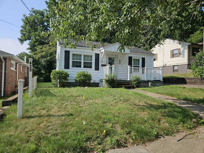 Building Photo - 428 Allenford St