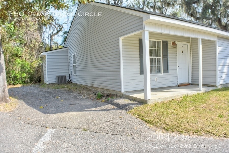 Primary Photo - 250 Cedar Grove Circle