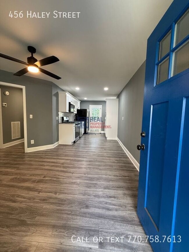 Photo - 456 SE Haley St House