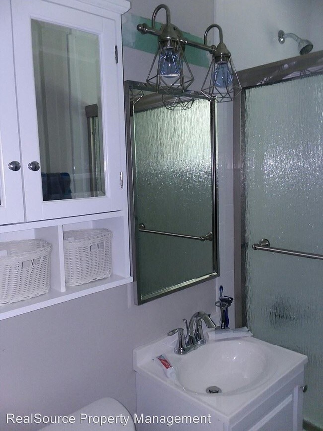 Foto del edificio - 3906 Lexington Dr