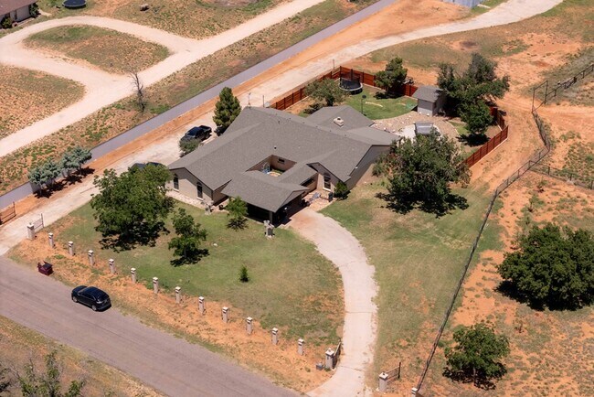 Foto del edificio - 16064 N Wichita Ave