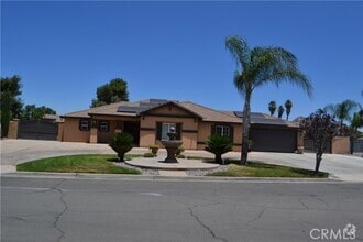 Building Photo - 924 Hereford Way