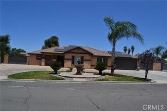 Building Photo - 924 Hereford Way