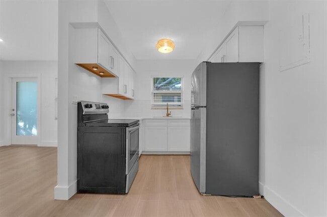 Foto del edificio - 237 SE 1st St