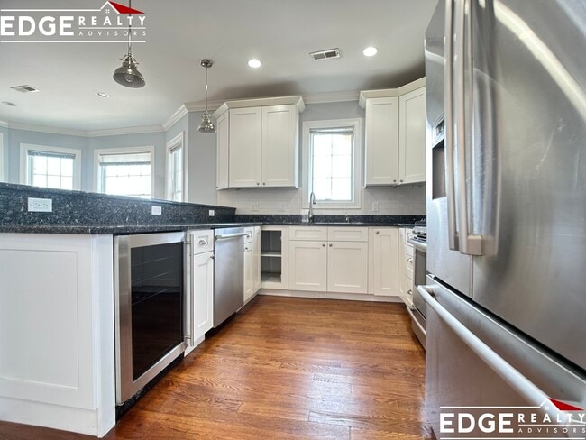 Building Photo - 4 Langley Rd