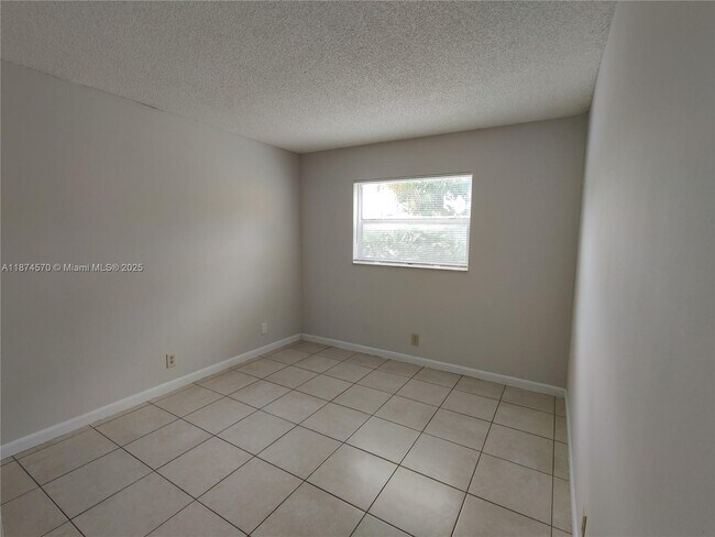 Foto del edificio - 5156 NE 6th Ave