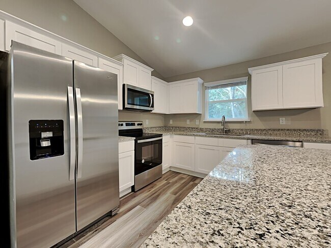 Building Photo - 286 E Elgrove Dr