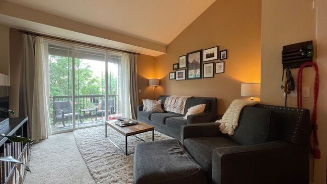 Building Photo - Wonderful Condo in Fort Collins