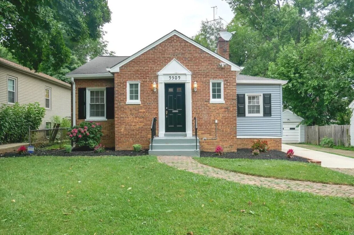 Foto principal - 9509 Garwood St
