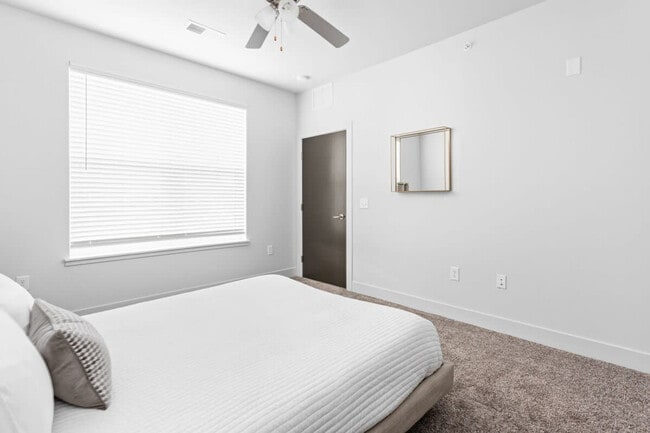 Foto del edificio - 8506 Westfield Blvd