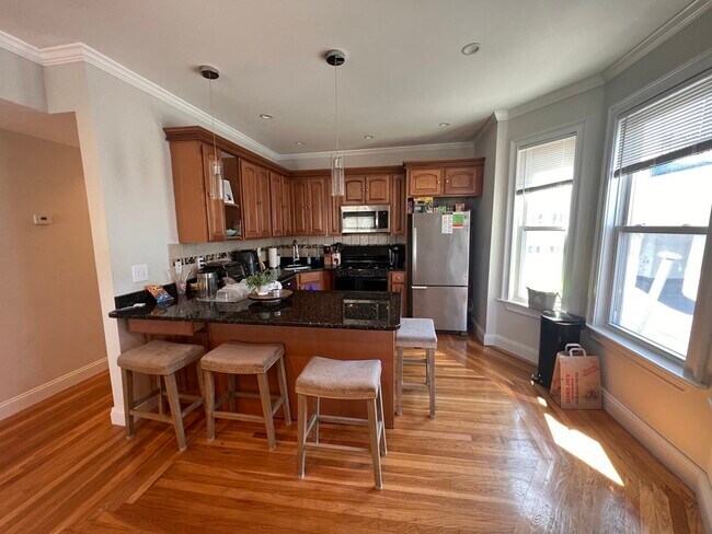 Foto del edificio - 740 E 3rd St