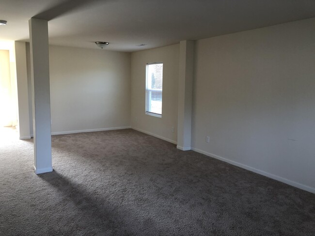Building Photo - 104 Mulligan Dr