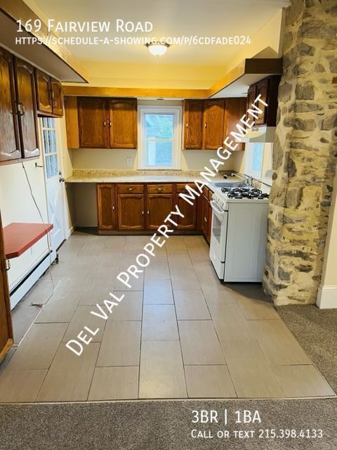 Building Photo - Spacious 3-Bd House for Rent - 169 Fairvie...