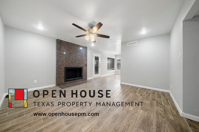 Building Photo - 3413 Castle Rock Ln, Garland