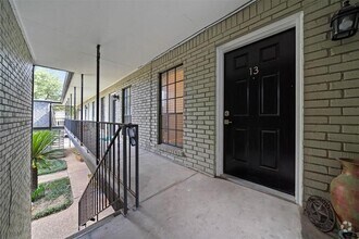 Building Photo - 3402 Garrott St