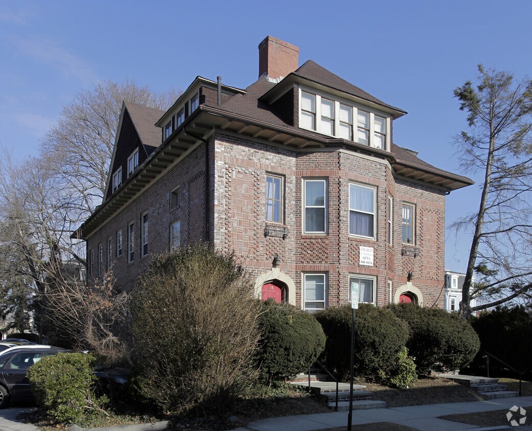 Building Photo - 78 Medway St