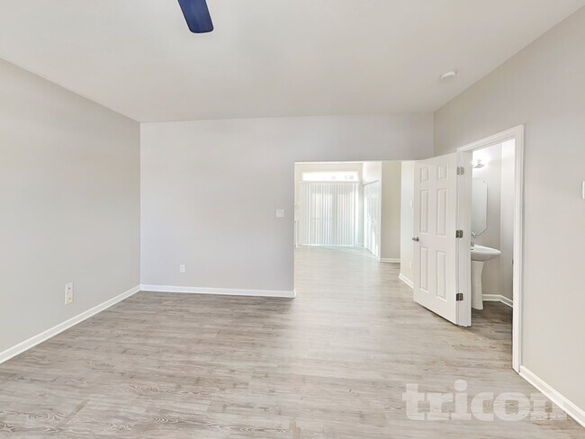 Foto del edificio - 2820 Oasis Ln