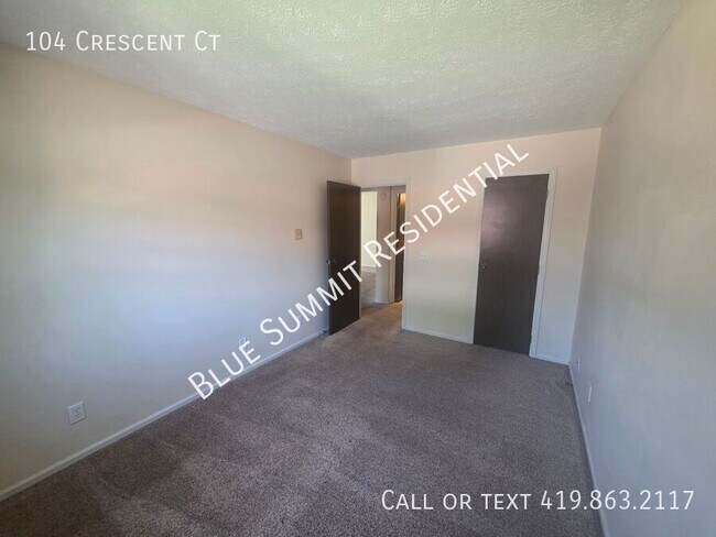 Foto del edificio - 104 Crescent Ct