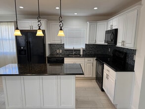 Building Photo - 669 Monaco Ct