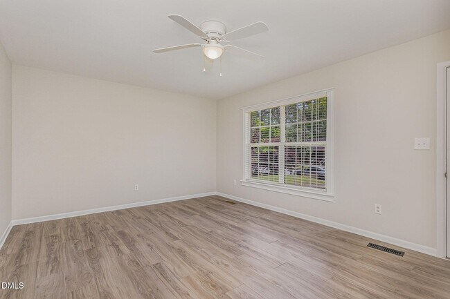 Foto del edificio - 806 Primrose St