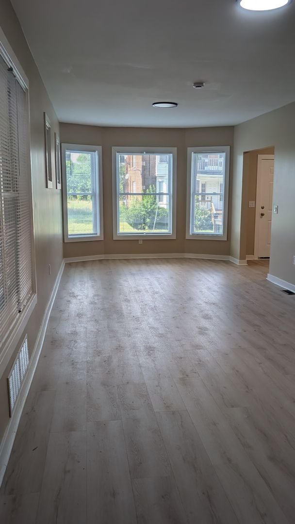 Foto del edificio - Newly Renovated Two-Bedroom