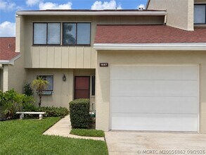 Building Photo - 1697 SW Crossing Cir