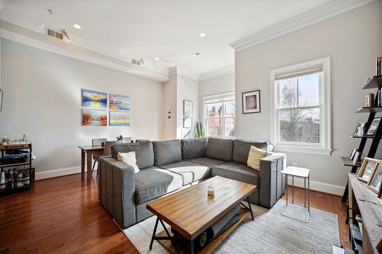 Primary Photo - 1232 4th St NW