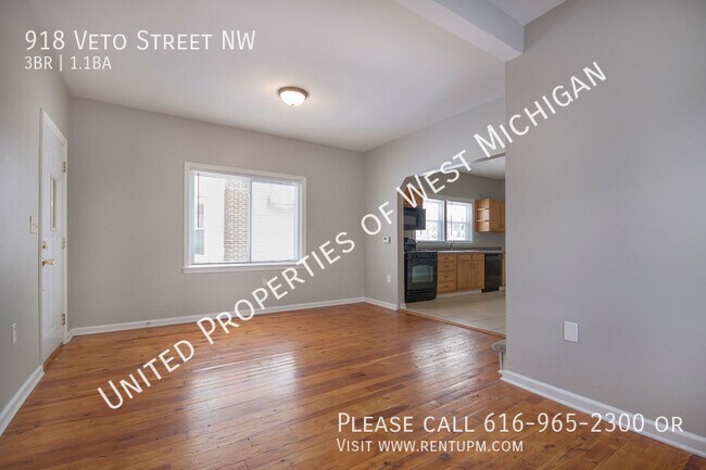 Building Photo - Tours Estimated to Begin 11/22 | 3 Bedroom...