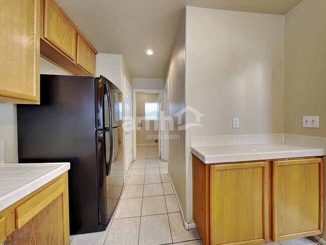 Building Photo - 909 Ortega Hill
