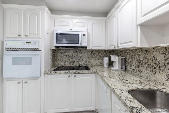 Foto del edificio - 3801 S Ocean Dr